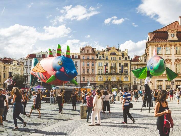 Velké barevné a veselé loutky ryb